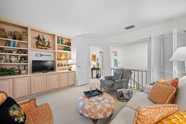 Mariner Sands Residence photo 17