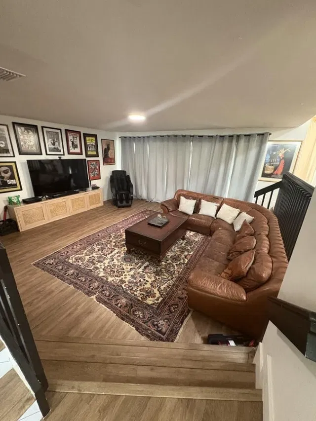 Residence photo 12