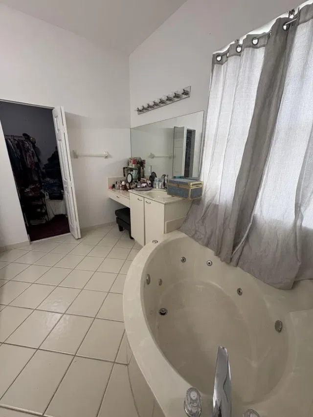 Residence photo 27