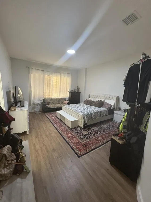 Residence photo 32