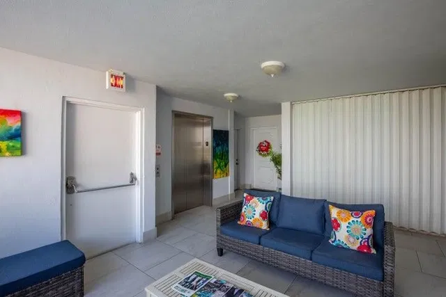  Unit 503 photo 12
