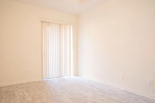  Unit 1802 photo 4