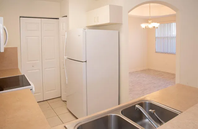  Unit 1802 photo 7