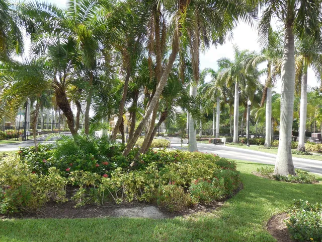 Unit 1802 photo 13