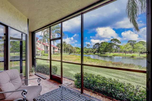 PGA National Palm Beach Gardens Unit D photo 40