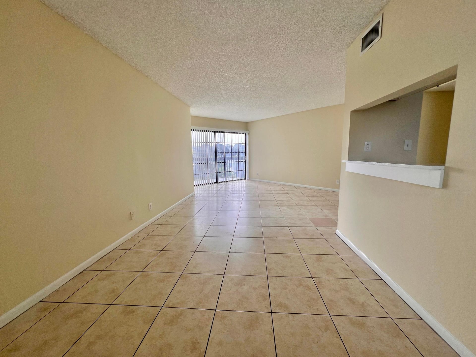  Unit 410 photo 4