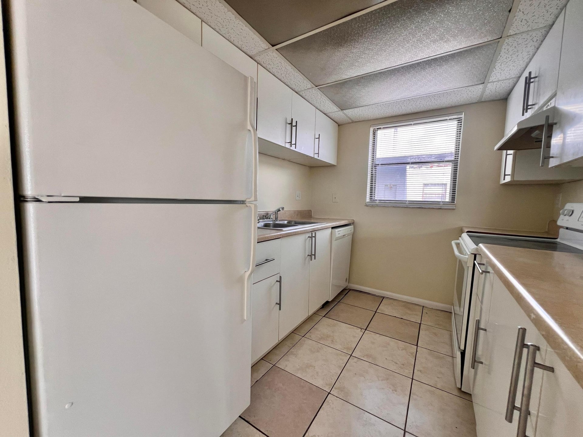  Unit 410 photo 5