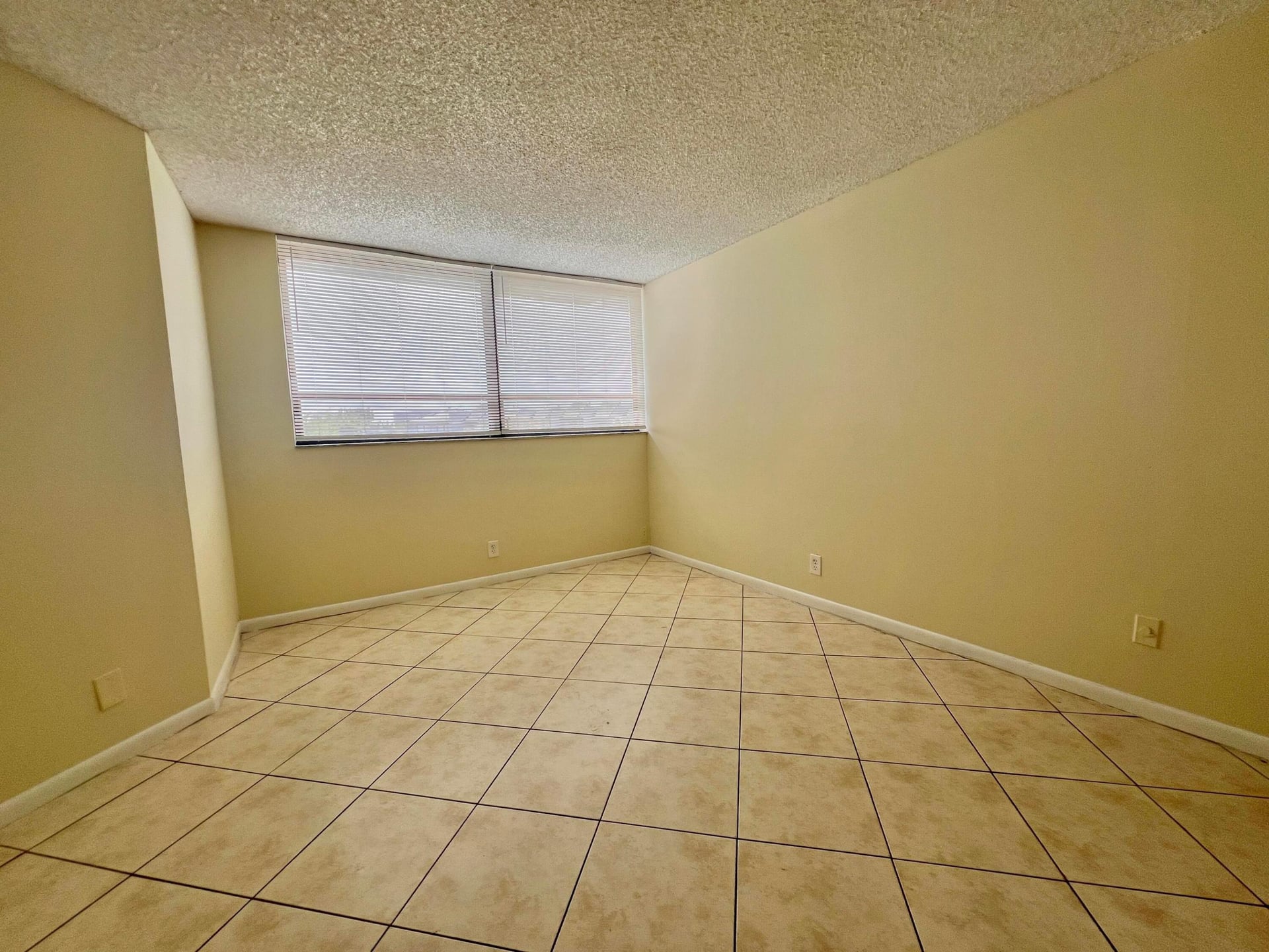  Unit 410 photo 13