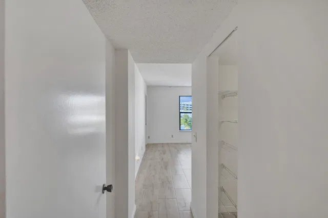 Unit 410 photo 21