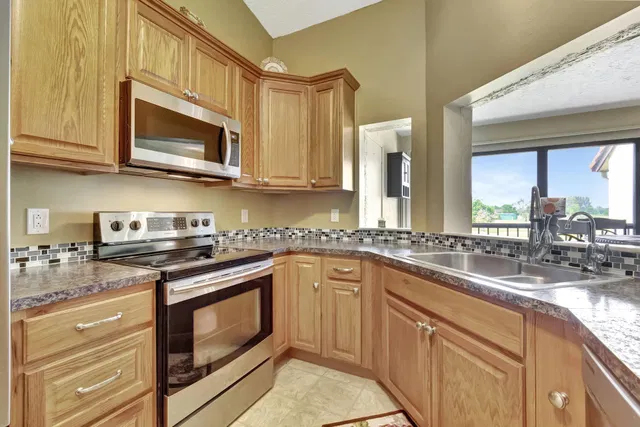 Residence photo 11