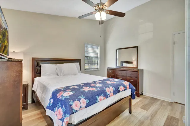 Residence photo 19