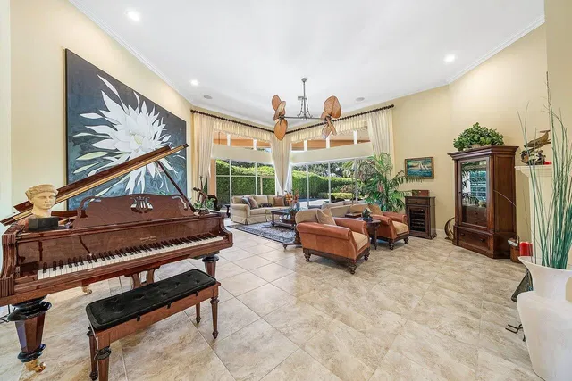 Admirals Cove Residence photo 11