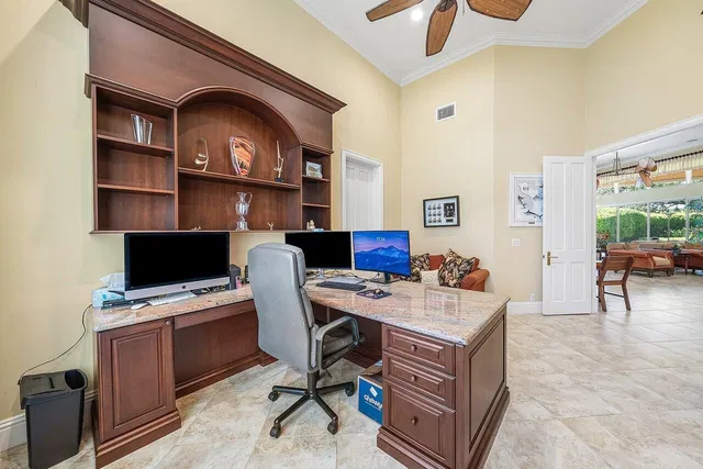 Admirals Cove Residence photo 20