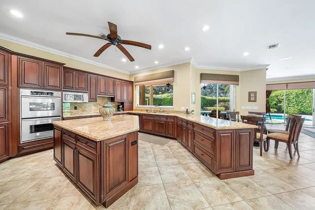 Admirals Cove Residence photo 22