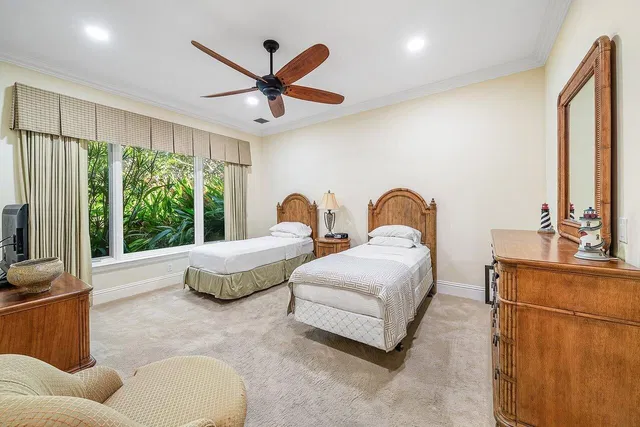 Admirals Cove Residence photo 40