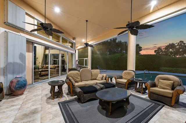 Admirals Cove Residence photo 45