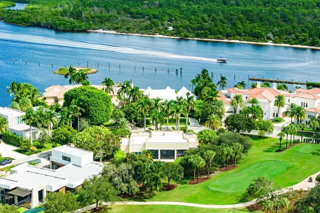 Admirals Cove Residence photo 54