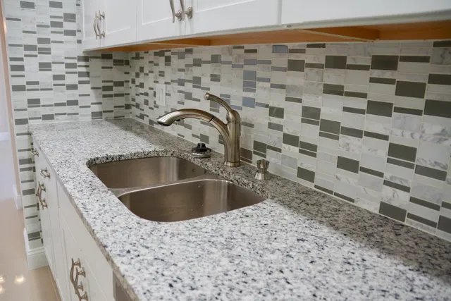Unit 406 photo 12