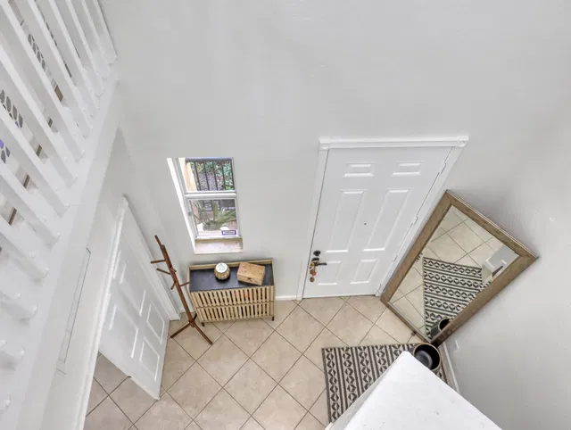 Residence photo 9