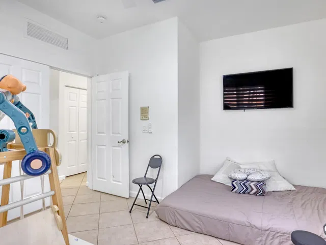 Residence photo 11