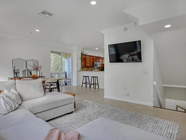 Residence photo 12
