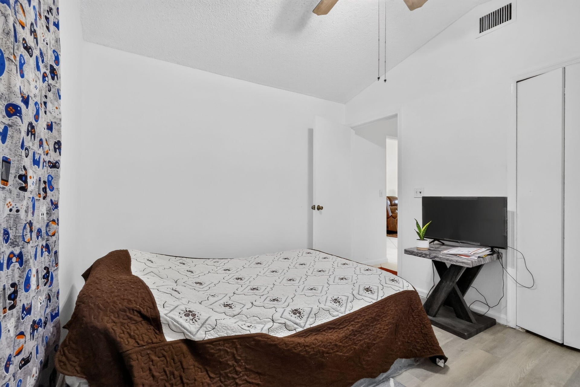 Residence photo 17