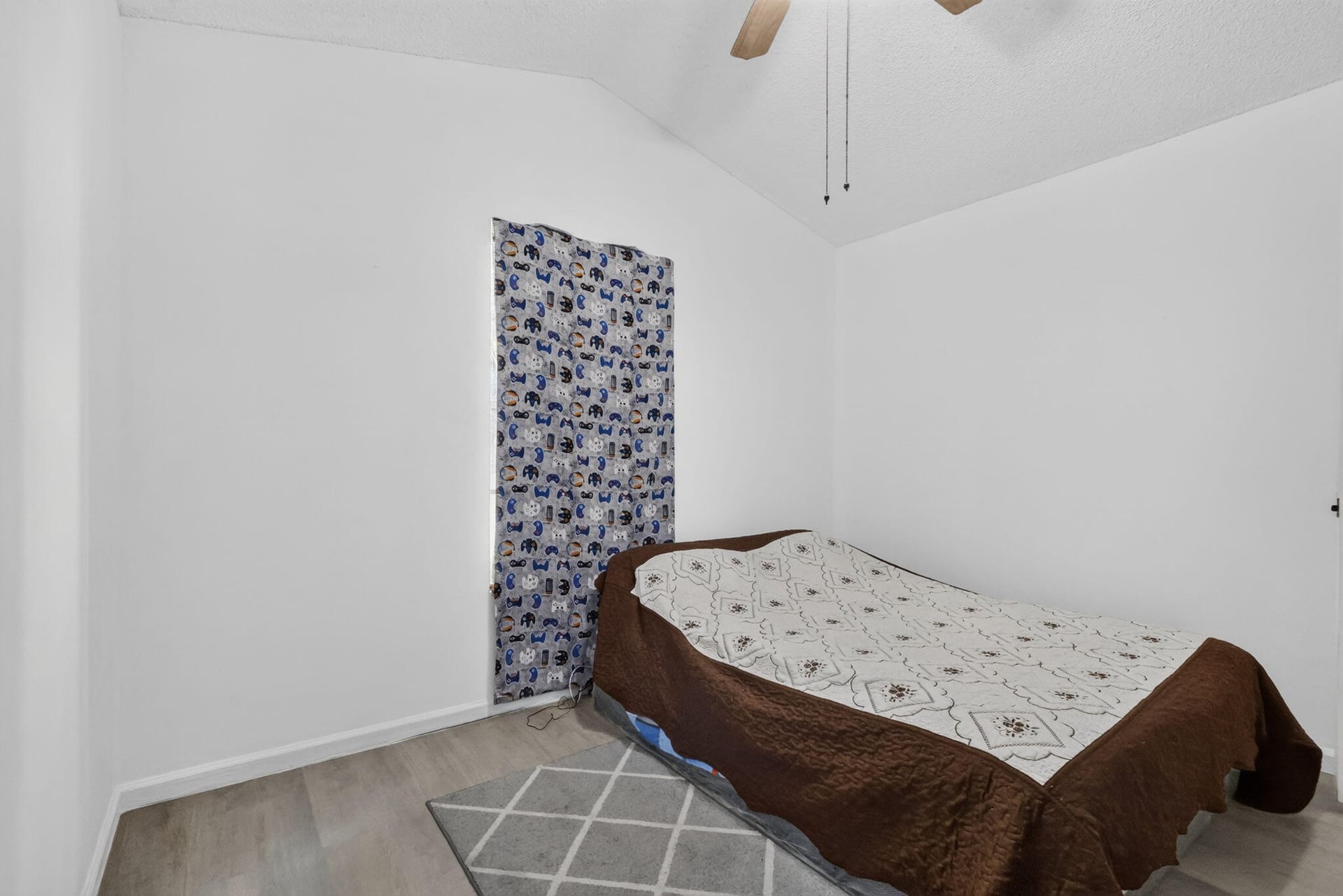 Residence photo 79