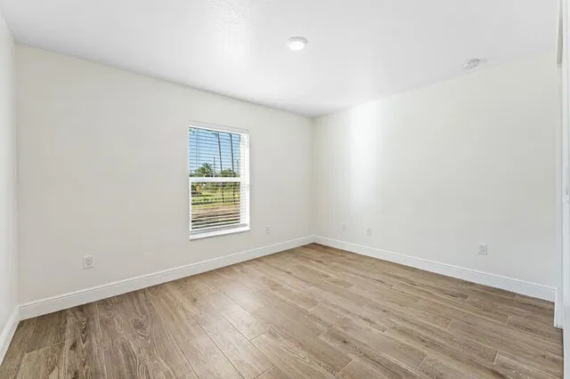 Residence photo 12