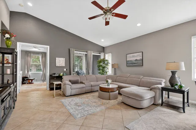 Residence photo 15