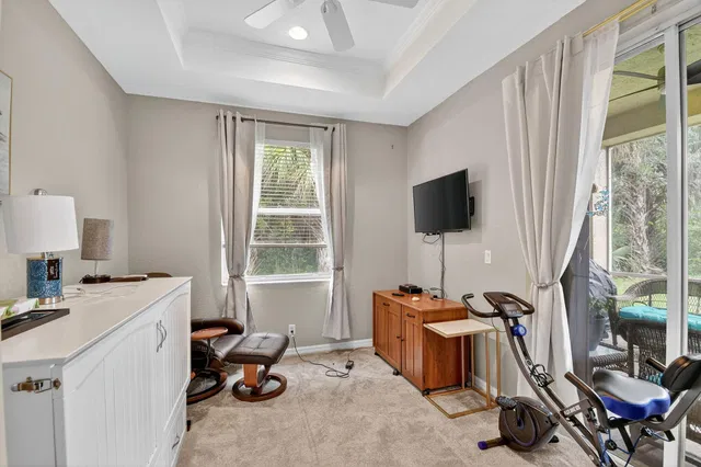 Residence photo 18