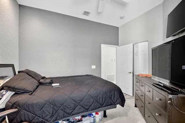 Residence photo 28