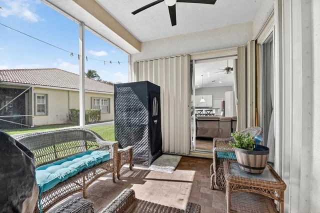 Residence photo 33