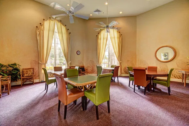 Residence photo 68