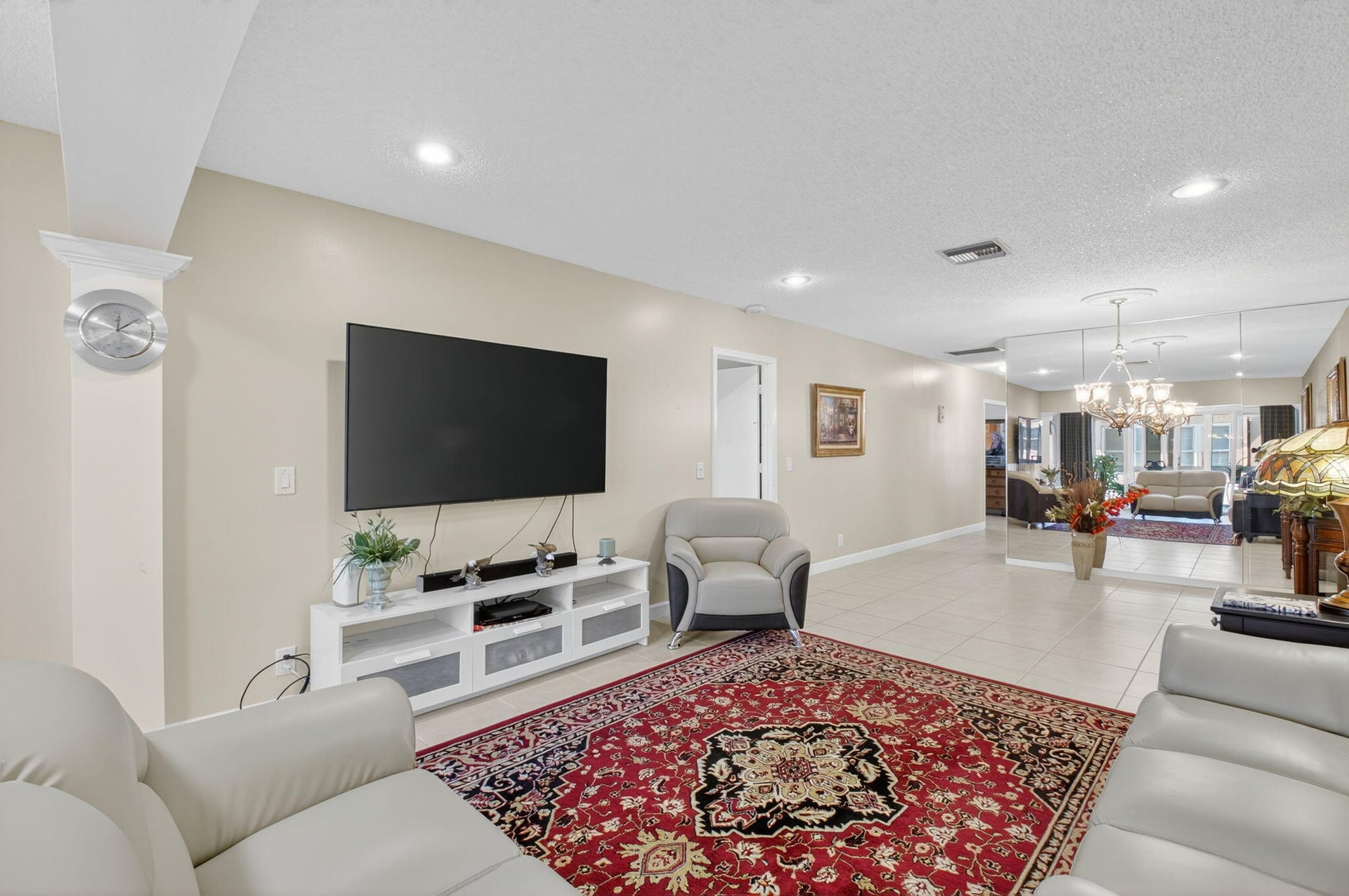 Unit 202 photo 3