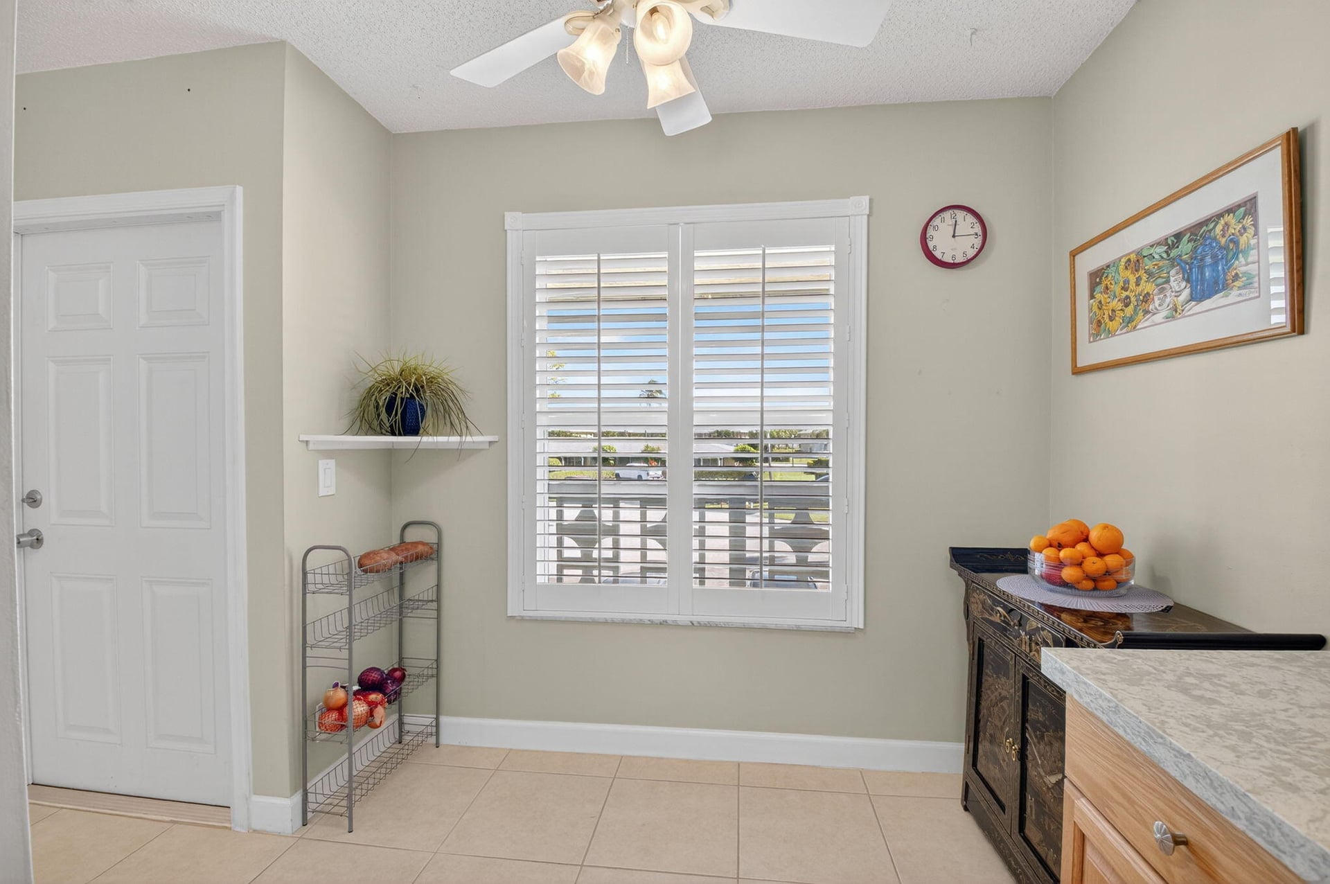 Unit 202 photo 6