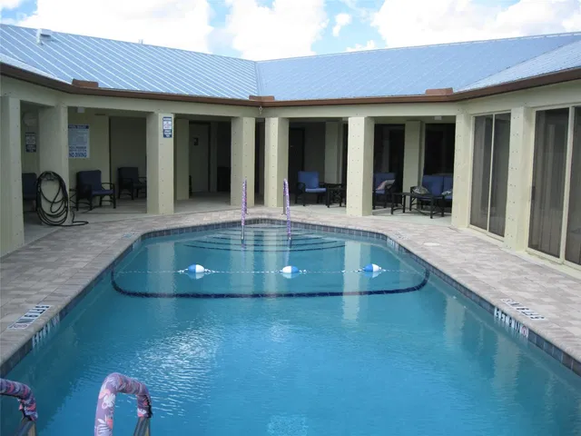 Residence photo 15
