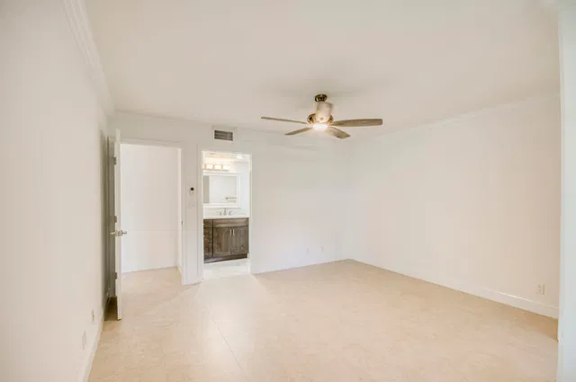  Unit 105 photo 14