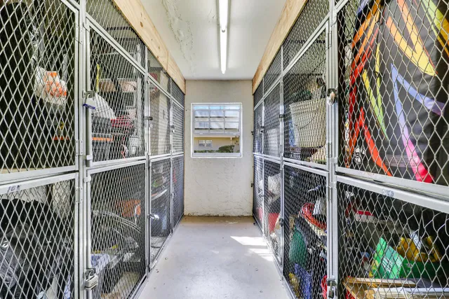 Unit 106a photo 33