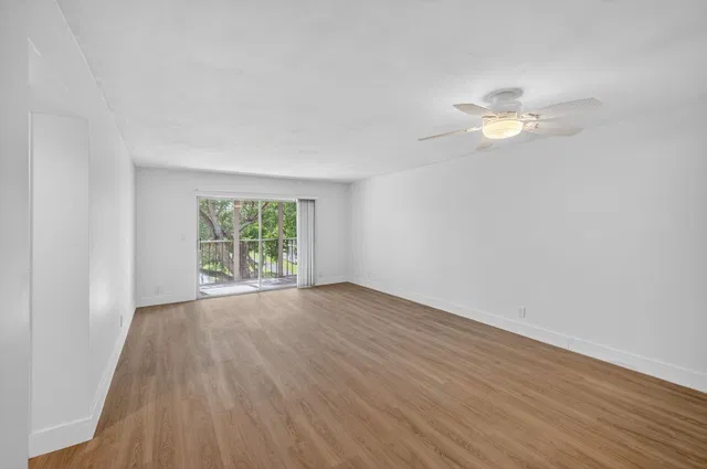  Unit 303 photo 22