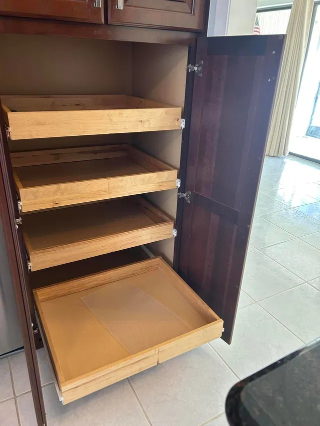 Unit 125 photo 8