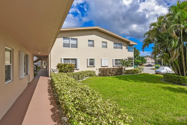 Residence photo 3