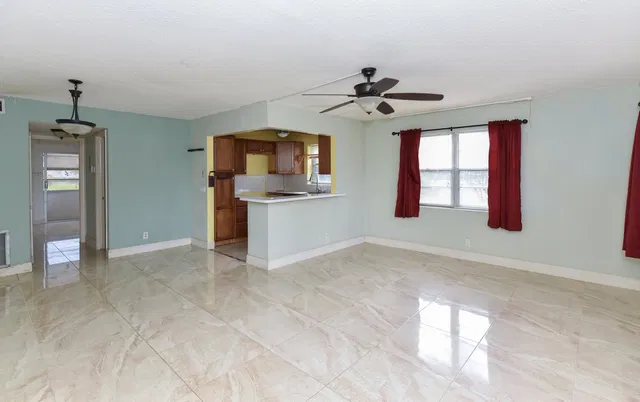 Residence photo 13