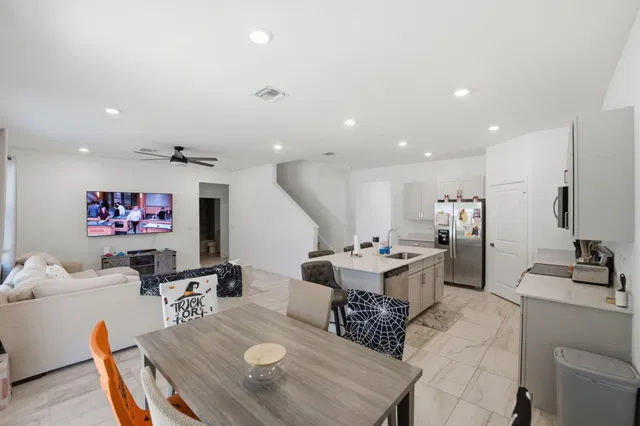 Residence photo 7