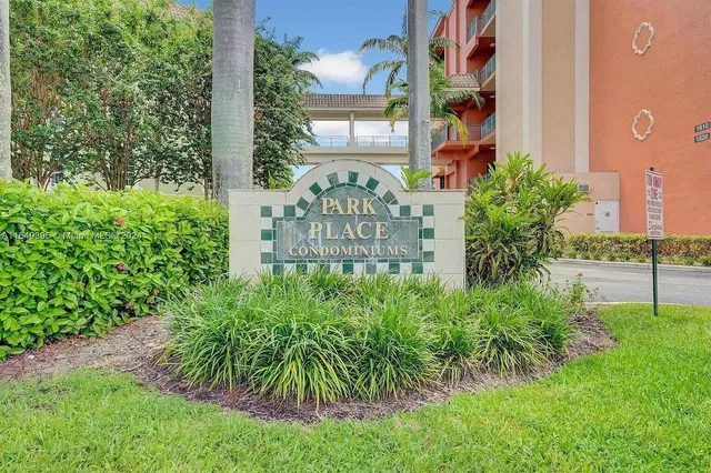Unit 403 photo 2