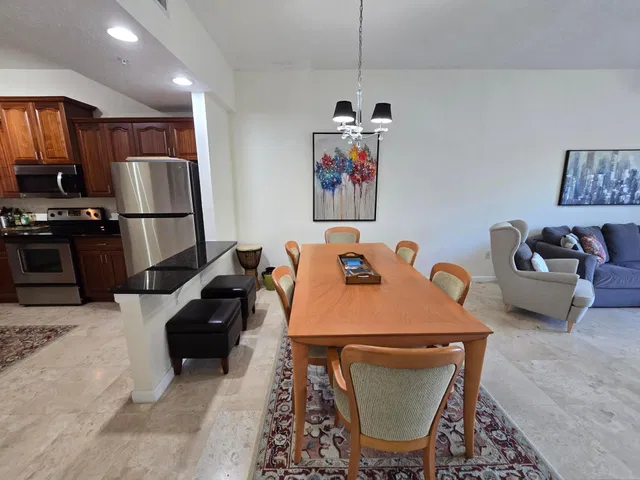 Unit 403 photo 18