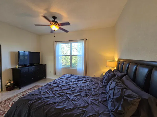 Unit 403 photo 29