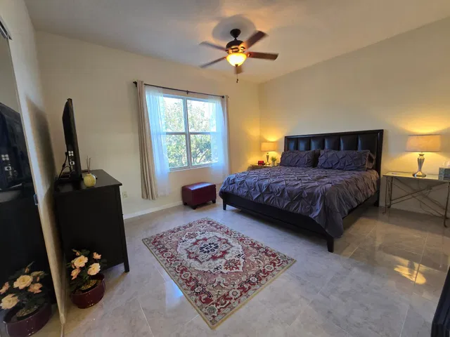 Unit 403 photo 31