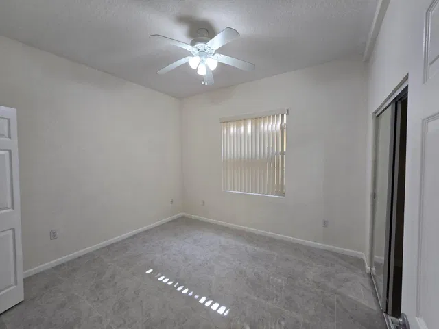 Unit 403 photo 44