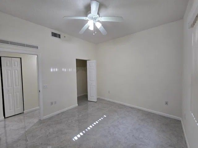 Unit 403 photo 45