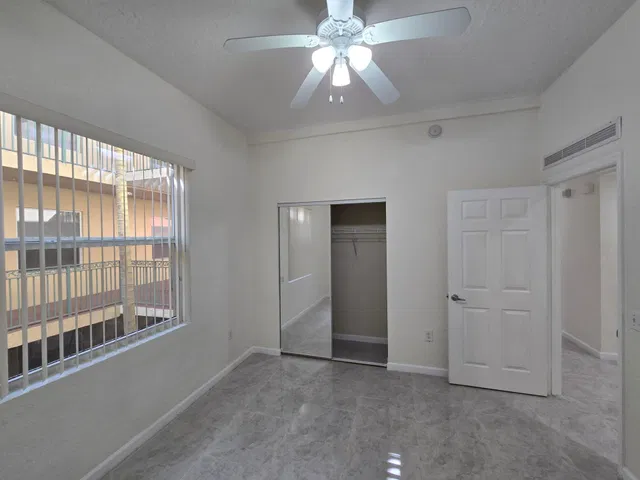 Unit 403 photo 46